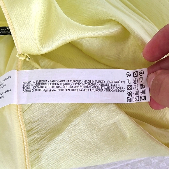 ✨️Any 3 for $15✨️ Zara Small Yellow Satin Corset - Picture 8 of 10